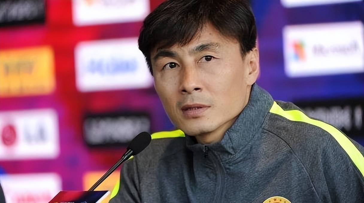 วงการฟุตบอลเซี่ยงไฮ้ต้อนรับซูเปอร์สตาร์ที่รอคอยมานานในเดือนนี้: อดีตกัปตันทีมทั้งอินเตอร์ มิลาน และอาร์เจนตินา จุดประกายการถกเถียงอย่างร้อนแรง หลี่ ไวเฟิง ซานเชซ