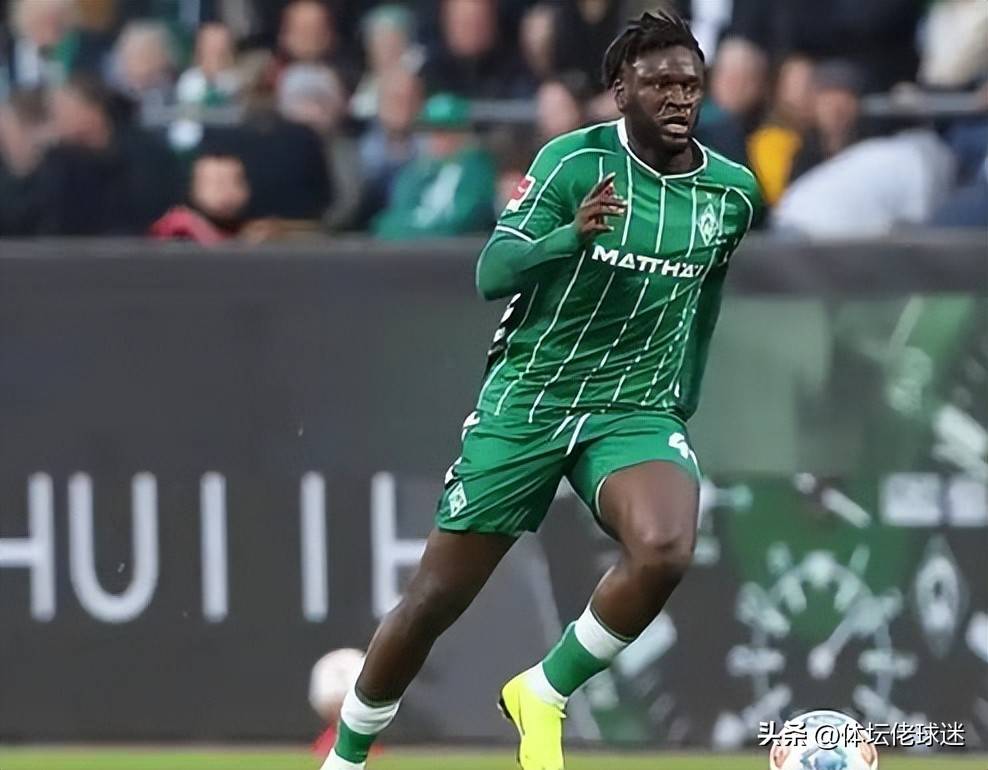 จากความฝันที่พังทลายในมิลานสู่การต่อสู้ในเบรเมน อดีตนักเตะยอดเยี่ยมแห่งฤดูกาลบุนเดสลีกาวัย 24 ปี ตอนนี้เหลือเพียงเสียงถอนหายใจ บอนิเฟซ ผู้เล่นแห่งฤดูกาลนี้