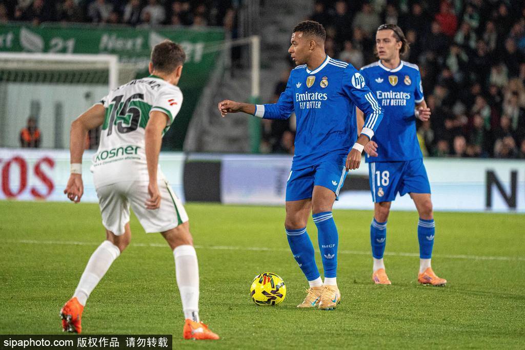 ลาลีกา - เบลลิงแฮมทำประตูและแอสซิสต์, เอ็มบัปเป้ทำแอสซิสต์; เรอัล มาดริด เสมอกับเอลเช 2-2 ขยายสถิติไร้ชัยเป็นสามนัด _เขตโทษ_ _เปญา_ _อาร์โนลด์_