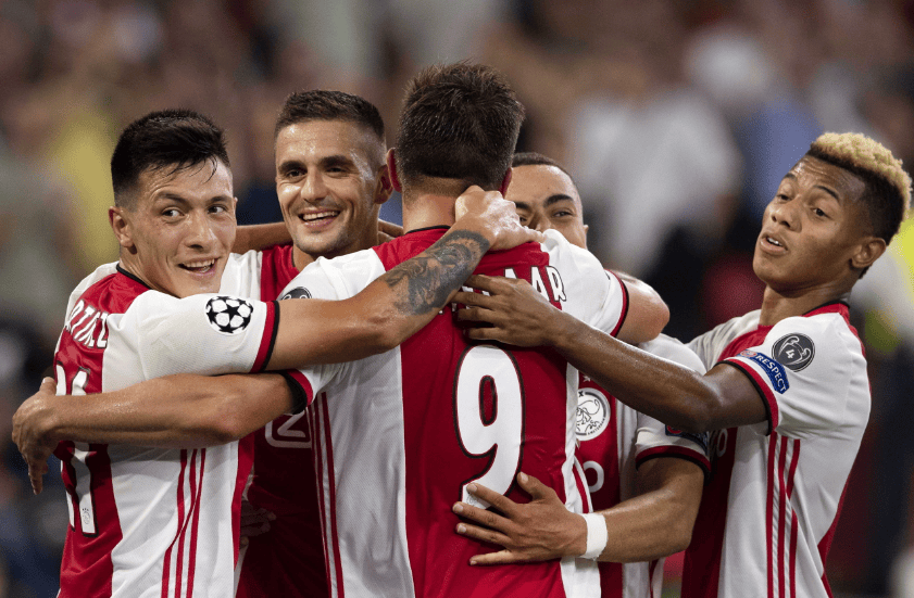 วันอังคารที่ 25 พฤศจิกายน พรีวิว: แชมเปียนส์ลีก แมนเชสเตอร์ ซิตี้ พบ ไบเออร์ เลเวอร์คูเซ่น (รวม 16 การทำนายผลการแข่งขัน)_แมตช์_เบนฟิก้า_อาแจ็กซ์