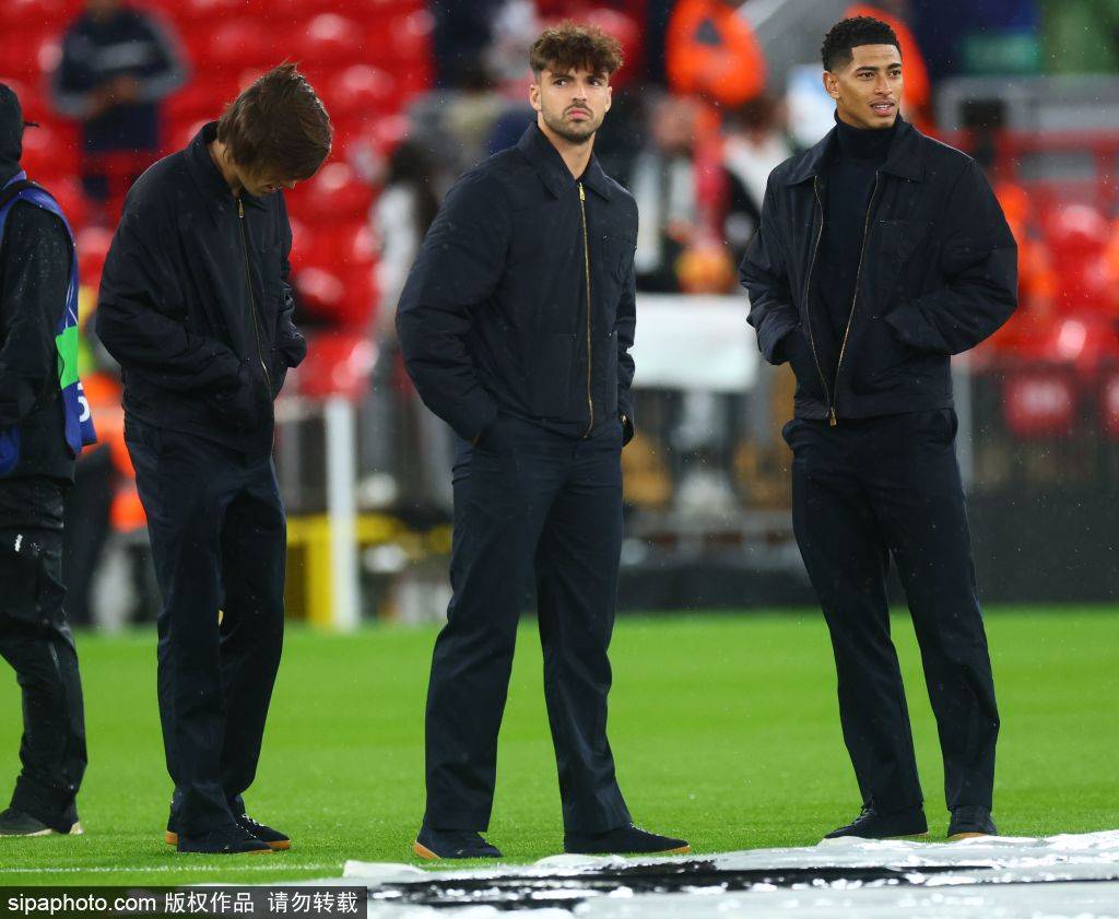 ข้อเสนอ 30 ล้านปอนด์! ลิเวอร์พูลเล็งดาวรุ่งทีมชาติอังกฤษในช่วงตลาดซื้อขายหน้าหนาว; กองหลังดาวรุ่งของบาเยิร์น มิวนิค อาจจุดชนวนศึกแย่งตัว_Kano_Jup_แชมเปียนส์ลีก