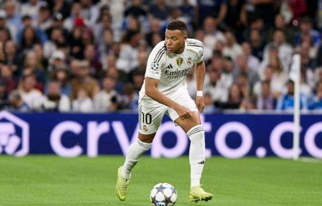 คีเลียน เอ็มบัปเป้ ทำแฮตทริกในยูฟ่า แชมเปียนส์ลีก ช่วยให้เรอัล มาดริด ชนะ 4-3 ในเกมเยือนโอลิมเปียกอส การแข่งขัน | ประตู | ความเร็ว