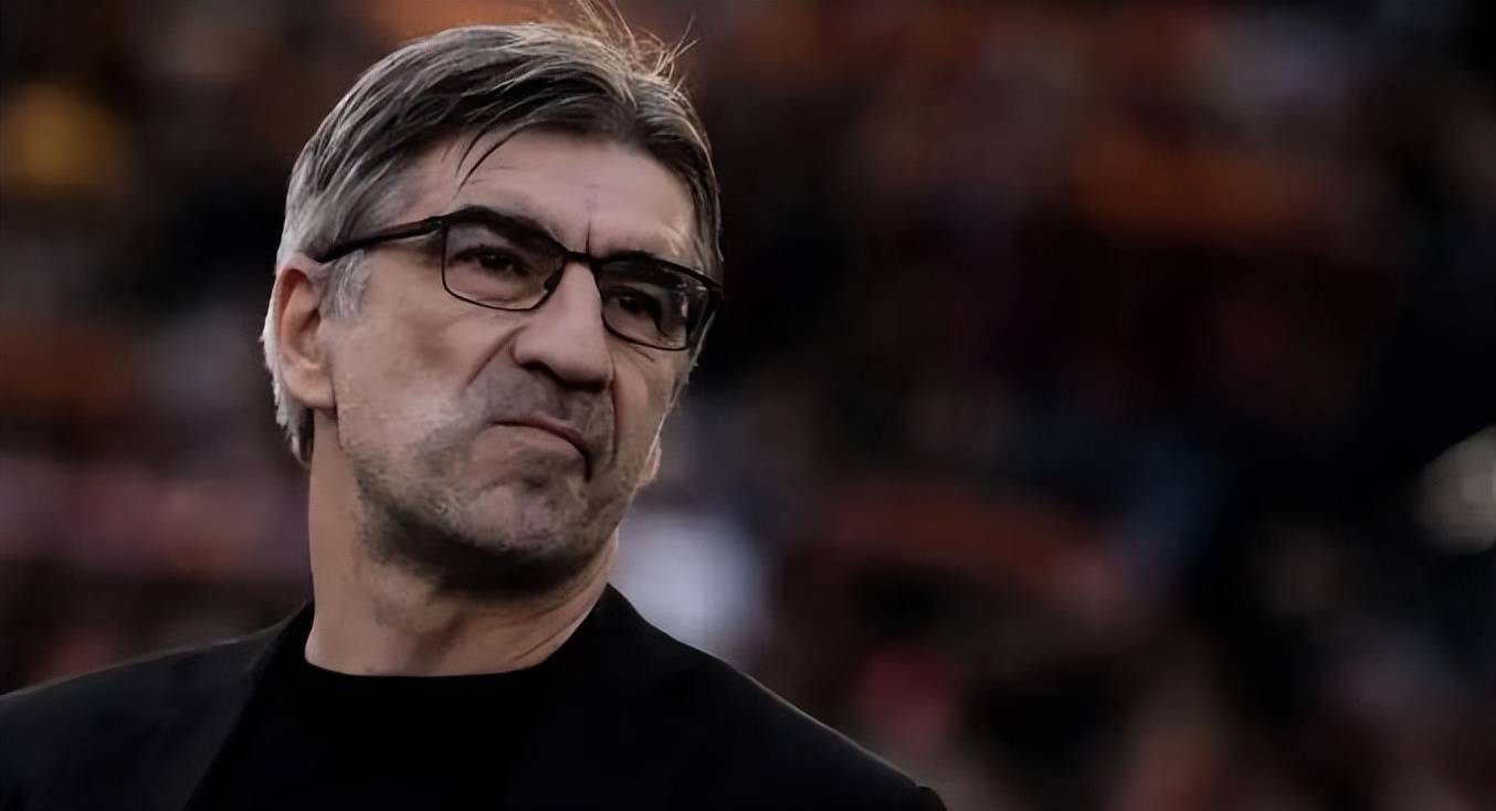 เซี่ยงไฮ้ เสิ่นหัว พลาดแชมป์ไชนีส ซูเปอร์ลีกไปอย่างน่าเสียดาย! ผู้จัดการทีมคนใหม่ของสโมสรได้เซ็นสัญญากับนักเตะรายใหญ่ในเดือนนี้ – หลี่ ฮ่าวเจิ้ง อดีตผู้รักษาประตูตัวจริงจากลีกชั้นนำของยุโรป 5 อันดับแรก