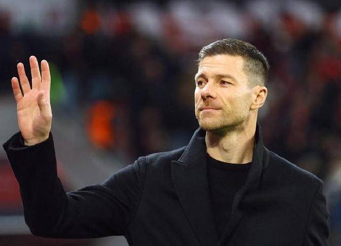 01, 03: ความพ่ายแพ้อย่างย่อยยับ! เรอัล มาดริด และบาร์เซโลนา พ่ายแพ้ให้กับทีมจากพรีเมียร์ลีก – ความรุ่งโรจน์ในอดีตของลาลีกาได้จางหายไปแล้วหรือไม่? _คำถาม_ _มหาอำนาจ_ _คู่แข่ง_