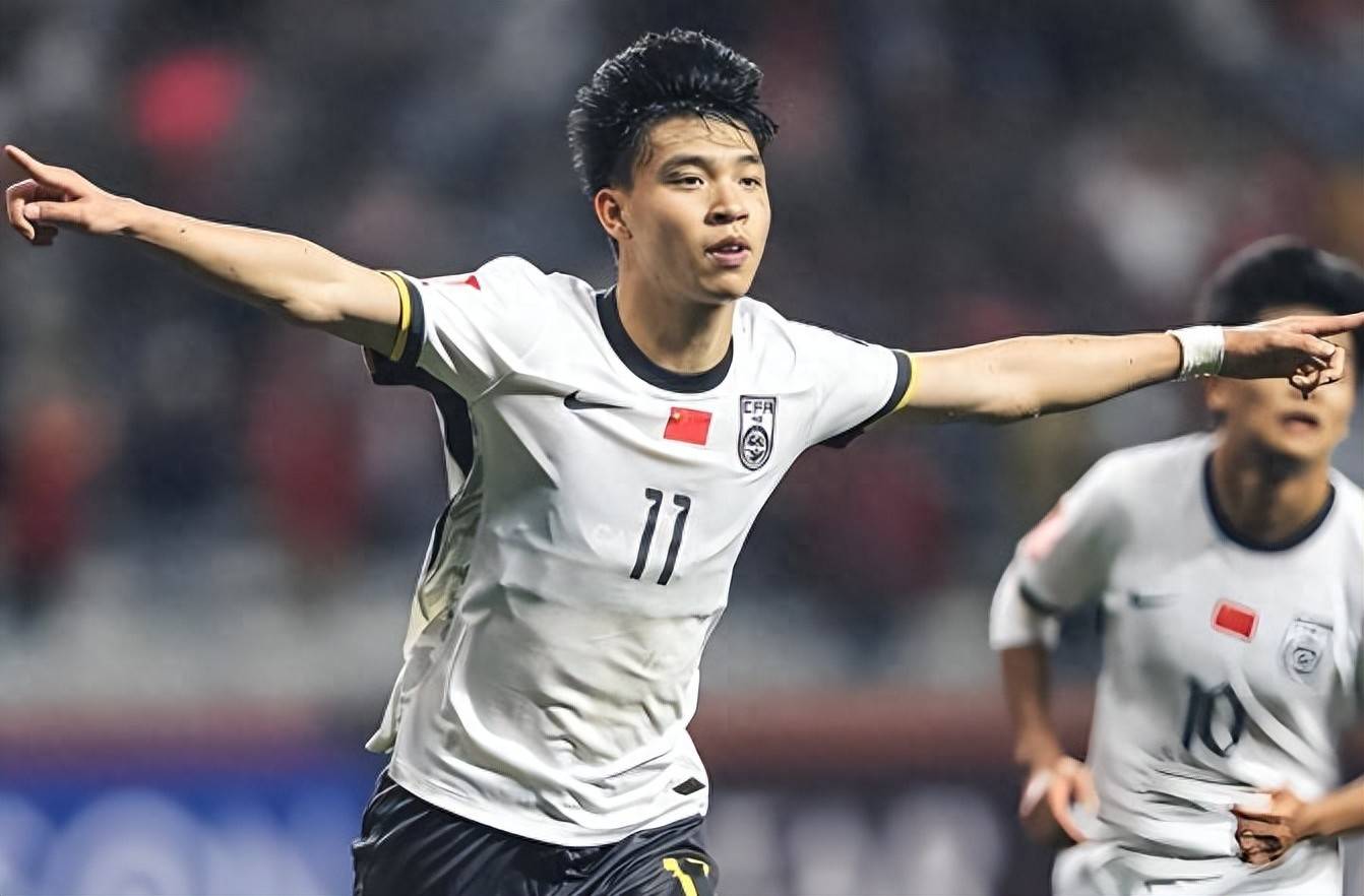 การแข่งขันแชมเปียนส์ลีกในบ้านของแมนเชสเตอร์ ซิตี้ในรอบนี้มีตัวแทนจากจีน โดยผู้เล่นที่สวมเสื้อหมายเลข 147 ได้ปรากฏตัวขึ้น สโมสรได้ยืนยันอย่างเป็นทางการแล้วว่า หวัง หยูตง, หู รั่ว และ จ้าว ซินตง จะเข้าร่วมการแข่งขัน