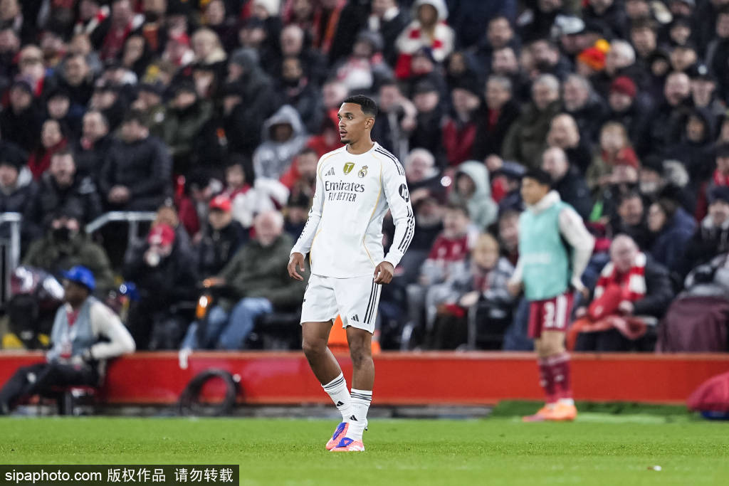 กองหลังของเรอัล มาดริด ได้รับข่าวดีสองเท่า! รือดิเกอร์ และ มิลิเตา กลับมาซ้อมกับทีมเพื่อเตรียมตัวสำหรับเกมกับเกโรนา_สนามซ้อม_เซสชั่น