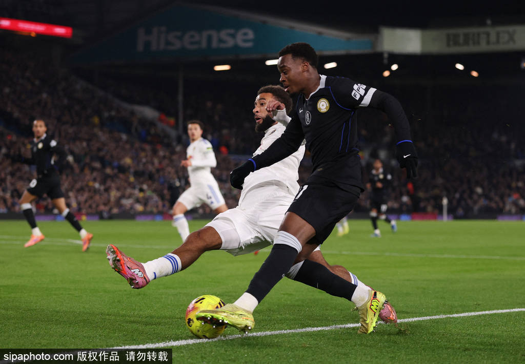 พรีเมียร์ลีก - ความผิดพลาดของโทซินทำให้ทานากะได้ยิงระดับโลก เชลซีพ่ายลีดส์ 1-3 ยืดสถิติไร้ชัยเป็นสองนัด _Adarabioyo_ _ฟุตบอล_ _ยอร์ค