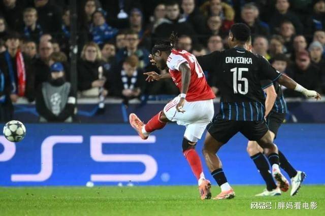 พี่ชายไม้เท้าครองความยิ่งใหญ่: แนวรับใหม่ปิดเกมอาร์เซนอลในชัยชนะอันน่าประทับใจ – การหมุนเวียนนี้พิสูจน์แล้วว่าแม่นยำ _มาดู เค_ การทำประตูในแมตช์