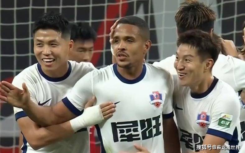 ผู้ช่วยของฟาน กัล เข้ารับตำแหน่งที่ส่านซี! ทีมไชน่าลีกวันคว้าตัว ซุน ฉินฮวน และ ดูจาลิก จากเรอัล มาดริด ขณะที่นักเตะหมายเลข 5 ของหย่าไถ่มุ่งหน้าสู่ไหโข่วเพื่อฝึกซ้อมช่วงฤดูหนาว_เซินเจิ้น_เฟรเซอร์_ฤดูกาล