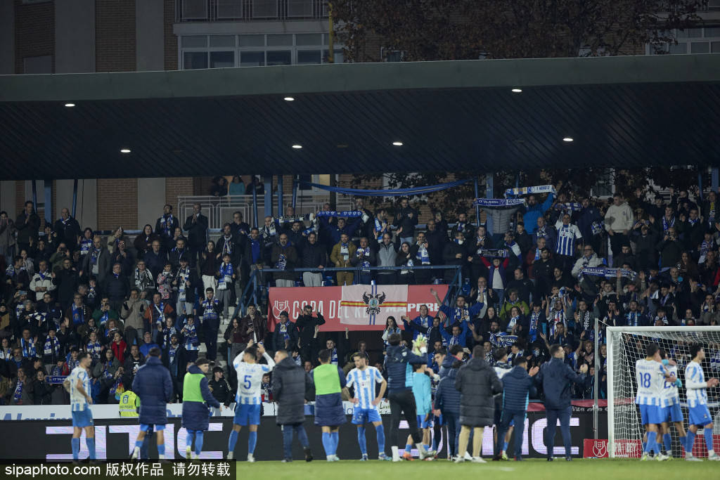 เรอัล มาดริด กาสตีญา คว้าชัยชนะอย่างยากลำบาก 2-0! ดาวรุ่งกลับมาจากอาการบาดเจ็บและยิงประตูชัยได้อย่างเด็ดขาด; ผู้รักษาประตูโชว์ฟอร์มยอดเยี่ยมพาทีมผ่านเข้ารอบ_กาสตีญา_อาเรนตอส_ชาด