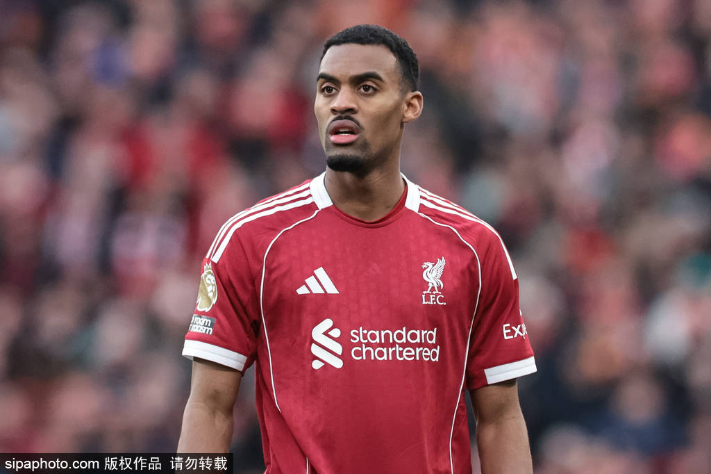 ข่าวลือการย้ายทีมที่ไม่น่าเชื่อถือ: เชลซีบังคับซื้อตัว วินิซิอุส, ลิเวอร์พูลได้ตัว เมสซี ด้วยสัญญายืมระยะสั้น _เรอัล มาดริด_ _Hrafnbergur_ _นักเตะ_