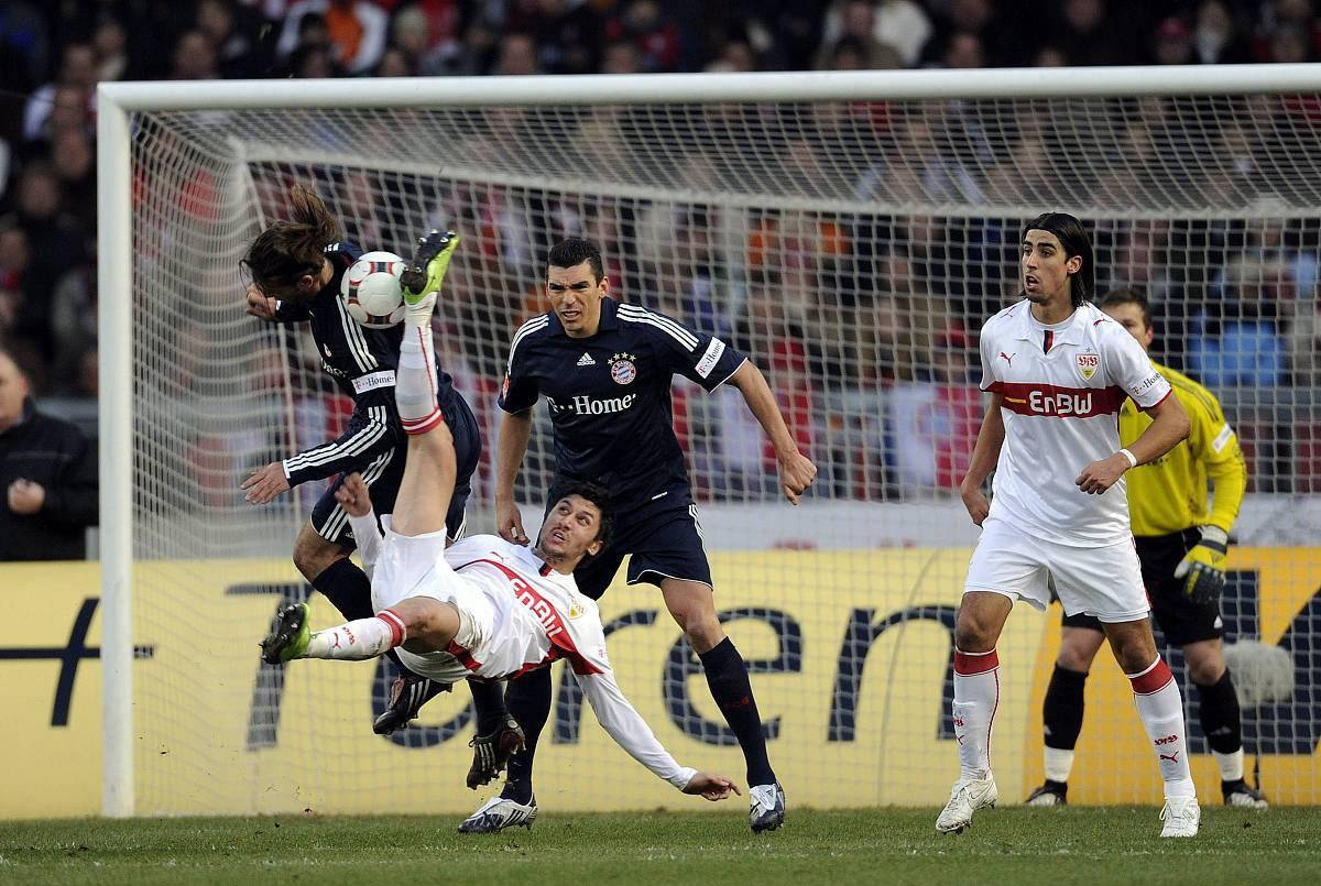 ความได้เปรียบในบ้านของไบเออร์ เลเวอร์คูเซ่นมีจำกัด ขณะที่สตุ๊ตการ์ทกำลังอยู่ในฟอร์มที่ยอดเยี่ยมและมุ่งมั่นที่จะรักษาสถิติไร้พ่ายต่อไป การแข่งขัน | ลีก | เยือน