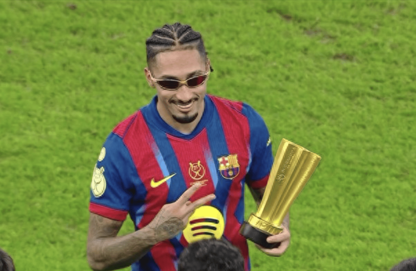 เกษียณแล้วกลับมา! ตำนานผู้รักษาประตูวัย 35 ปีของบาร์เซโลนาคว้า 4 ถ้วยรางวัล เอาชนะเรอัล มาดริด 5 ครั้ง และตอนนี้เทอร์ สเตเก้นต้องเผชิญกับการถูกตัดสิทธิ์เกือบแน่นอนจากทัวร์นาเมนต์สหรัฐอเมริกา-แคนาดา-เม็กซิโก