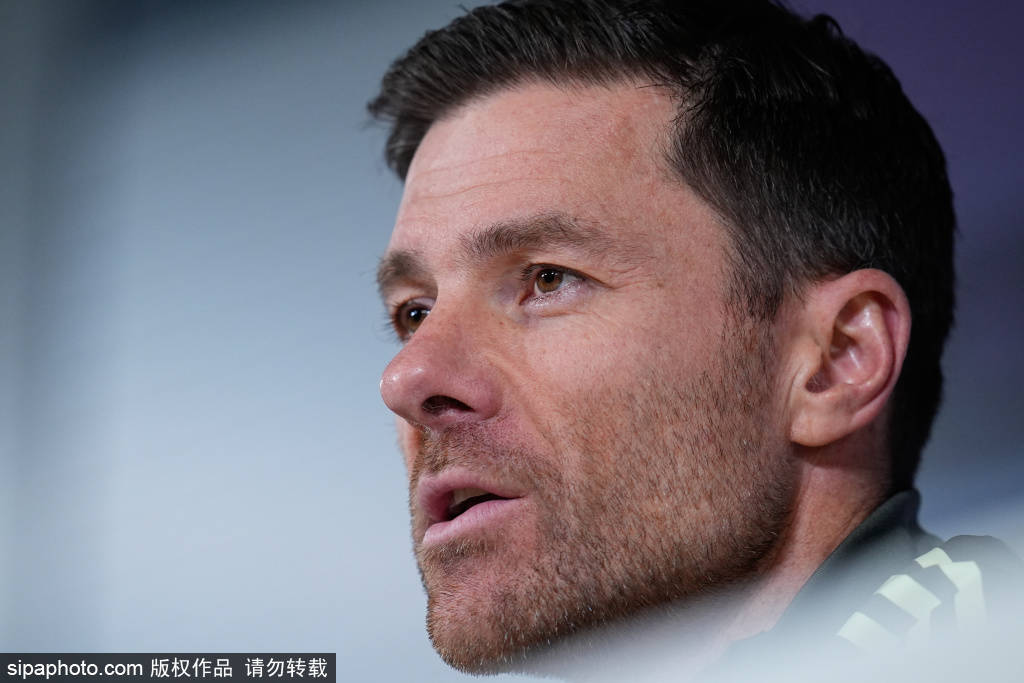 การกลับมาของพิตูโซ่ถือเป็นจุดเปลี่ยนของเรอัล มาดริด! ไลน์อัพชั่วคราวหลังการปลดอลอนโซ่จะสามารถฟื้นฟูกาลาคติกอสได้หรือไม่? _ฟิตเนส_ อาเบลารู_การปรับแต่ง