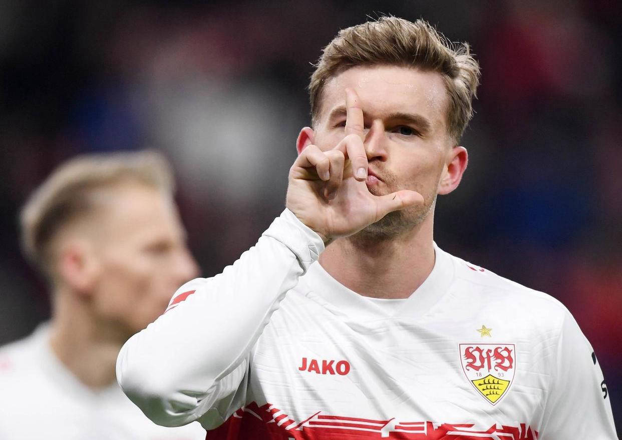 อัปเดตอันดับบุนเดสลีกา: ไบเออร์ เลเวอร์คูเซ่น พ่ายแพ้คาบ้านอย่างหนัก ตกจากสามอันดับแรก เหลือตามหลังบาเยิร์น มิวนิค 12 คะแนน นัดแข่งขัน: สตุ๊ตการ์ท พบ ฮอฟเฟ่นไฮม์