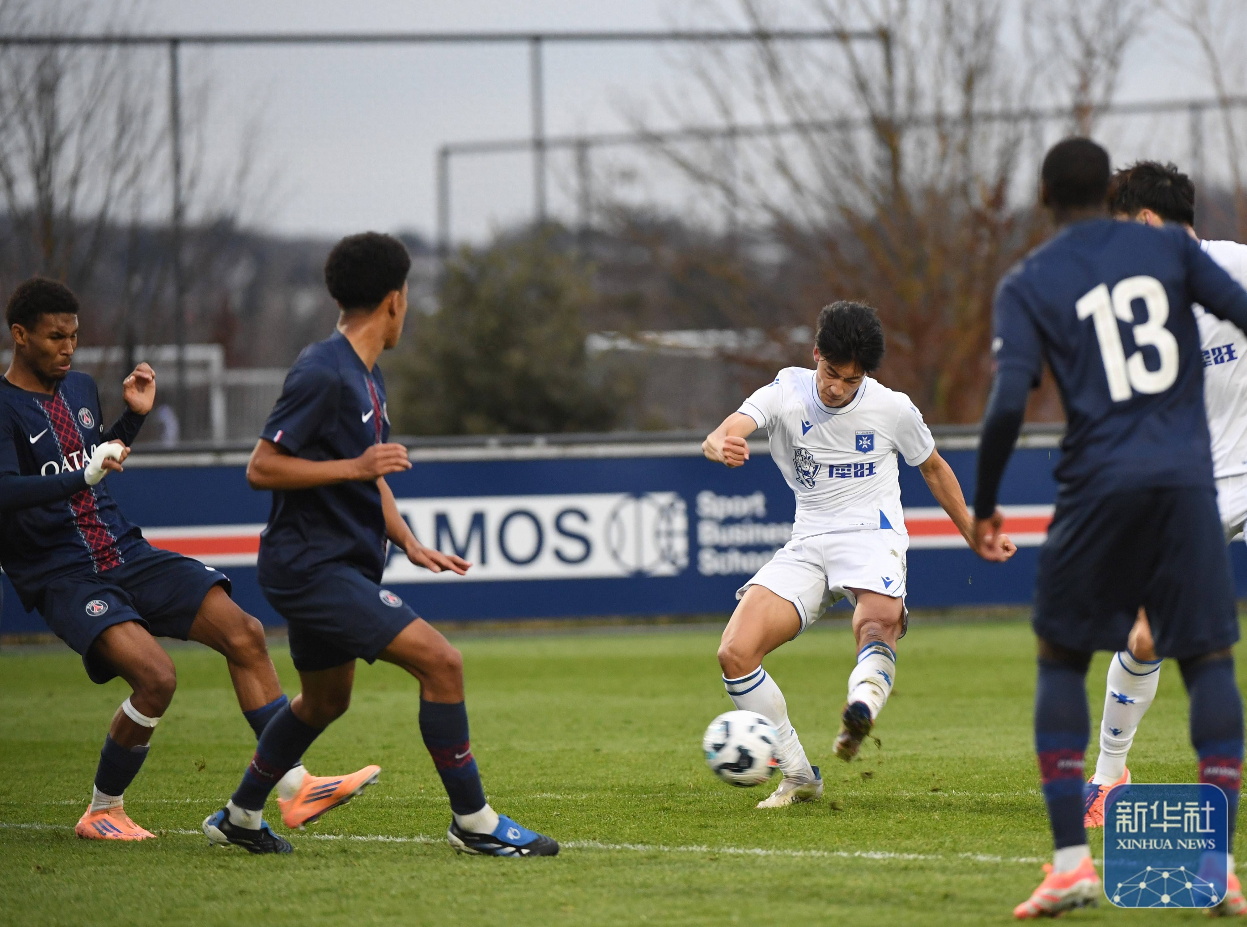 ฟุตบอล | 'ความท้าทายแห่งความหวัง' ของฝรั่งเศส: ทีมซี หวัง ของจีน พ่ายแพ้ต่อ ปารีส แซงต์-แชร์กแมง รุ่นอายุไม่เกิน 19 ปี_การแข่งขัน_ผู้เล่น_การดวลจุดโทษ