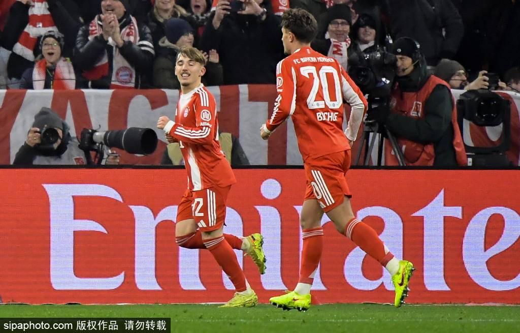 ไมนซ์พลิกสถานการณ์อย่างดราม่าเอาชนะไฮเดนไฮม์และหนีออกจากโซนตกชั้นได้สำเร็จ การแข่งขัน | การป้องกัน | นาดิม อามิรี