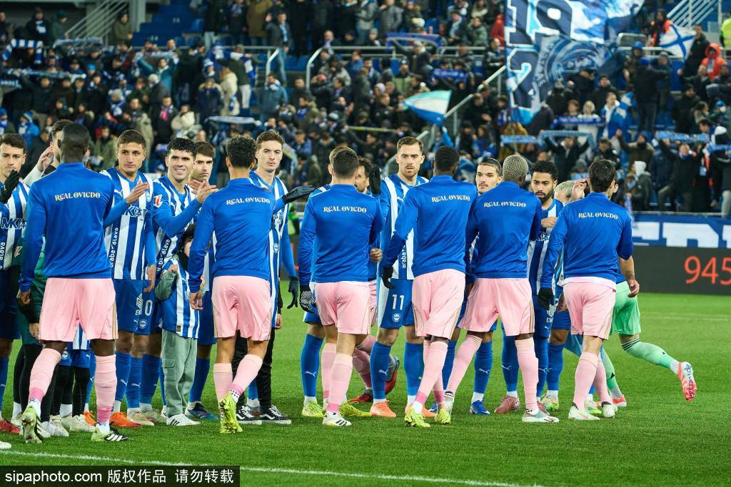 【ลาลีกา】ผู้จัดการทีมเยาวชนเรอัลมาดริด อัลบาโร่ อาร์เบลัว พ่ายแพ้อย่างยับเยินในเกมเปิดตัว! การเลียนแบบมูรินโญ่ไม่สามารถปกปิดความล้มเหลวที่มีอยู่_การแข่งขัน_อัลบาเซเต้_ชุดกีฬา