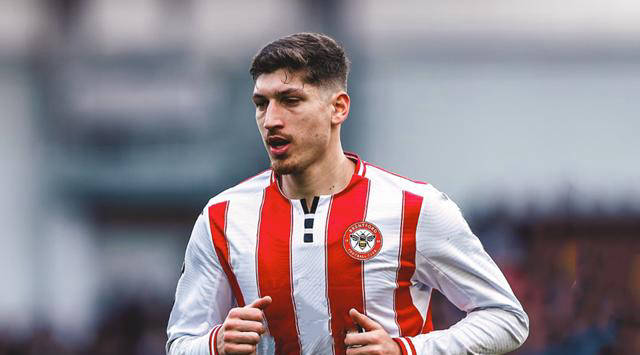 พรีวิวพรีเมียร์ลีก นัดที่ 26: การกลับมาของเบรนท์ฟอร์ดพบกับอาร์เซนอลที่แข็งแกร่ง, ปืนใหญ่ตั้งเป้าที่จะยึดตำแหน่งจ่าฝูง _แมตช์___ฤดูกาลนี้___ลีก