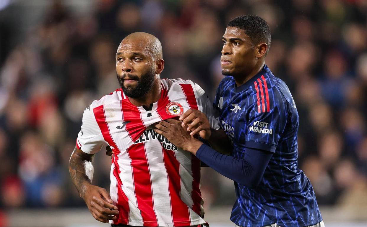 พรีเมียร์ลีก รอบที่ 26 จบลง: อาร์เซนอลเสมอ 1-1, โอกาสคว้าแชมป์ของแมนเชสเตอร์ซิตี้เพิ่มขึ้นอย่างมาก การแข่งขัน: แอสตันวิลล่า พบ เบรนท์ฟอร์ด