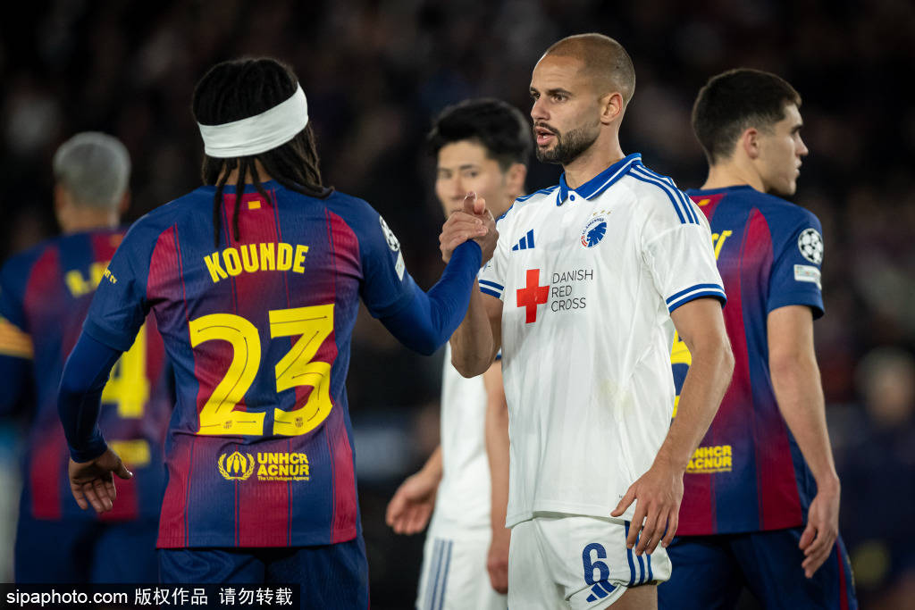 บาร์เซโลนาไม่แสดงสัญญาณของการชะลอตัว: เรย์ เฮอร์ตา เอาชนะปัลมาสได้อย่างสบายอีกครั้ง ด้วยคะแนน 39-28 แสดงให้เห็นถึงความลึกซึ้งของทีม _การแข่งขัน_การป้องกัน_รอบนอก