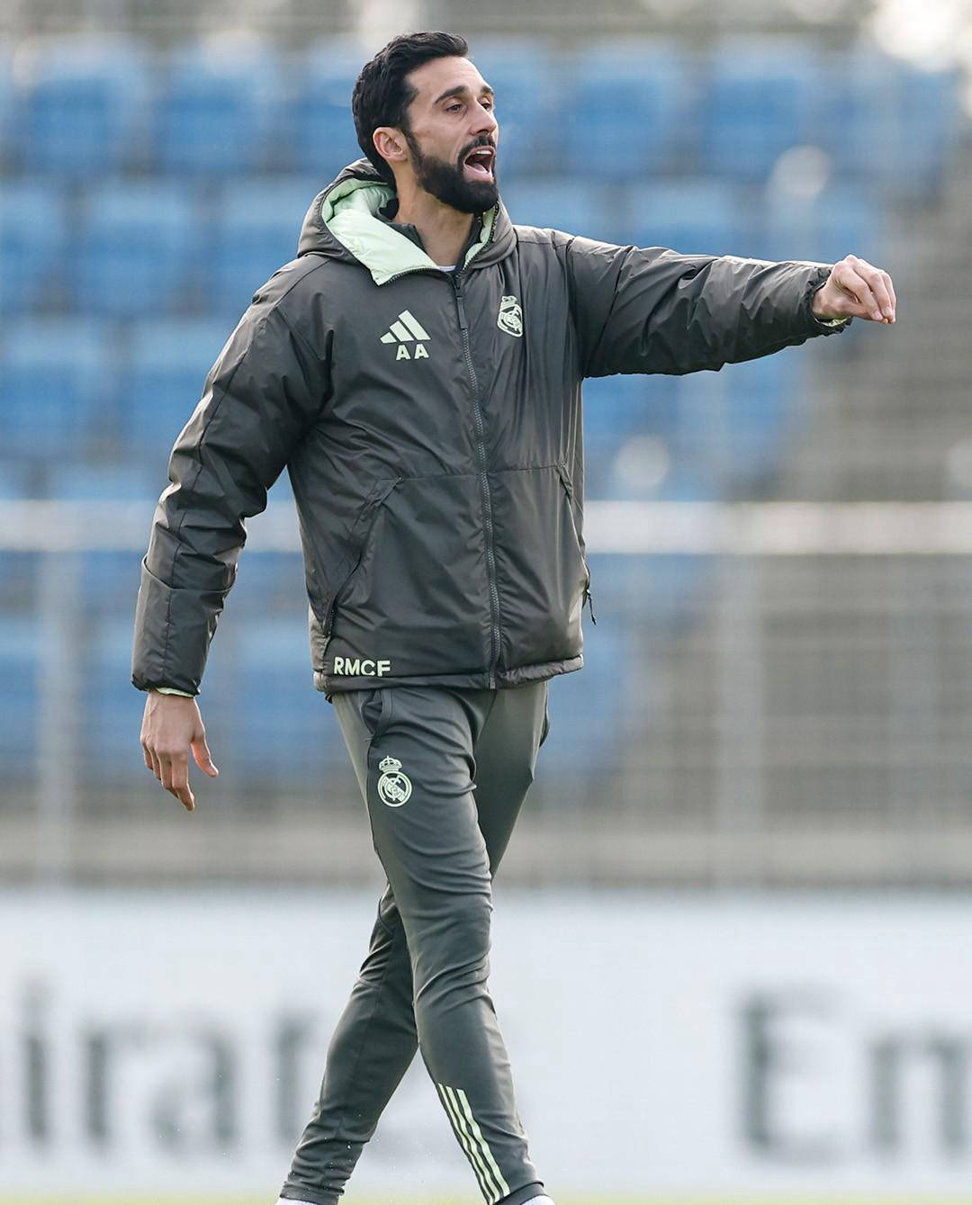 การเปลี่ยนแปลงครั้งใหญ่ของเรอัล มาดริด! อนุมัติการขายผู้เล่นคนสำคัญมูลค่า 95 ล้านยูโร เป้าหมายการย้ายทีมสองรายถูกล็อกไว้แล้ว: 'กองหน้าดาวรุ่ง + กองหลังแข็งแกร่ง' _เอ็มบัปเป้_ _ฤดูกาล_ _เลอ_