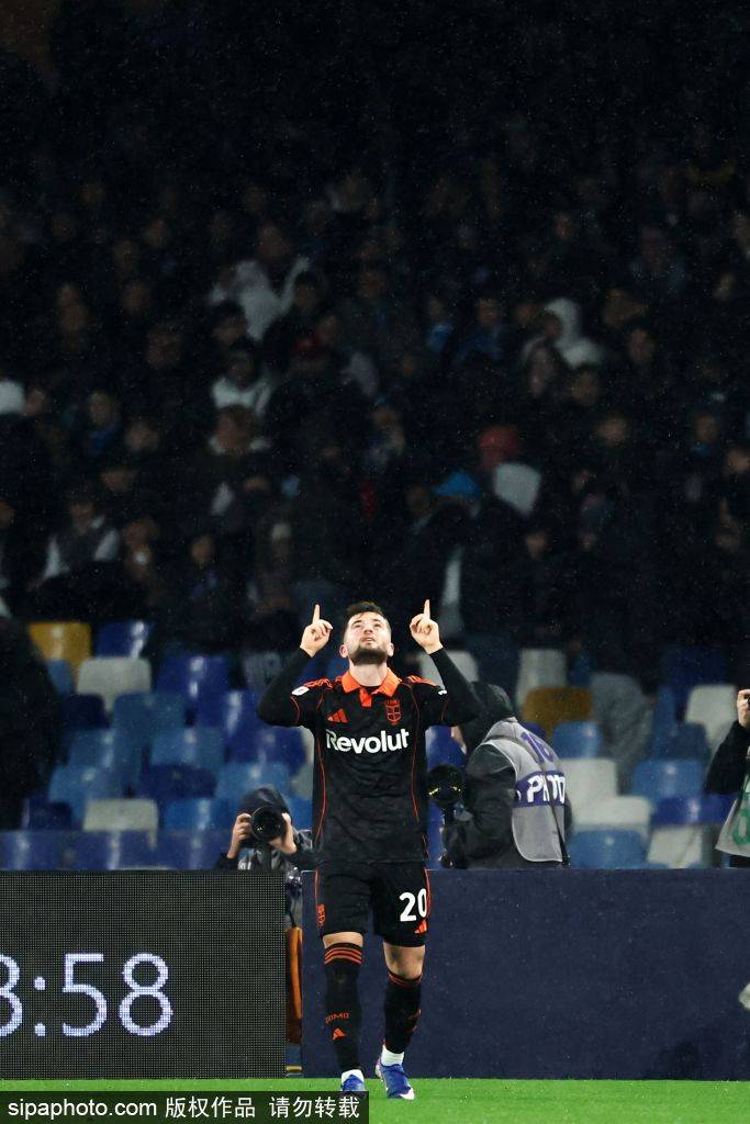 การเปิดตัวการเป็นโค้ชของฟาเบรกาสที่โคโมสร้างปาฏิหาริย์! การเปลี่ยนผ่านที่สมบูรณ์แบบจากนักเตะสู่ผู้จัดการทีมชื่อดัง_ม้านั่งสำรอง_อาร์เซนอล_นาโปลี