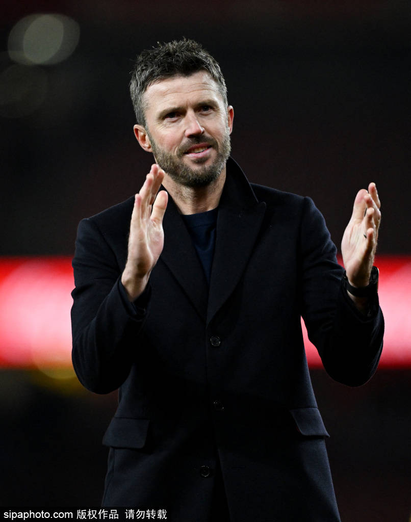 ความไม่แน่นอนของการแข่งขันยังคงอยู่: การปะทะกันระหว่างอาร์เซนอลกับเอฟเวอร์ตันเผชิญกับปัญหาใหม่เมื่อการจับสลากยูฟ่าแชมเปียนส์ลีกกลายเป็น 'แรงผลักดันที่มองไม่เห็น' ของตารางการแข่งขันพรีเมียร์ลีก_แมนเชสเตอร์ ซิตี้