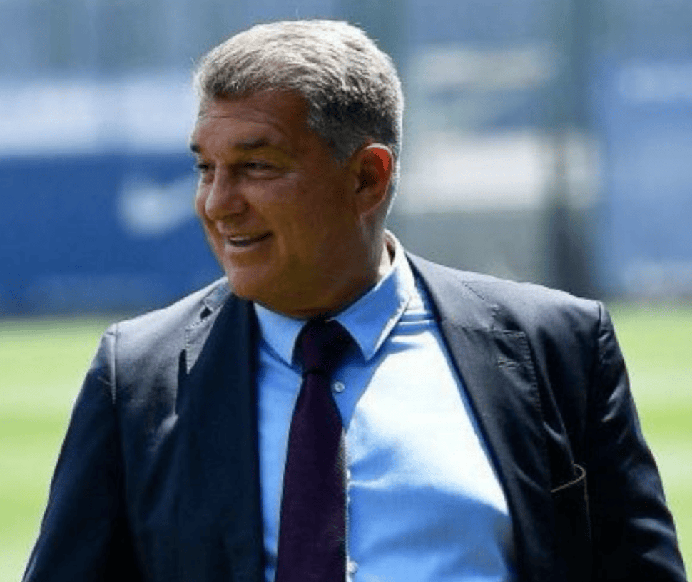 ข้อเสนอ 250 ล้านยูโรของปารีส แซงต์-แชร์กแมงสำหรับยาร์โมเลนโกถูกปฏิเสธ ลาปอร์ต้าตัดสินใจถูกต้องในการเลือกกษัตริย์ใหม่ของบาร์เซโลนาสำหรับยุคหลังเมสซี่ _ผู้เล่น_ โรมาโน _ยูโร_