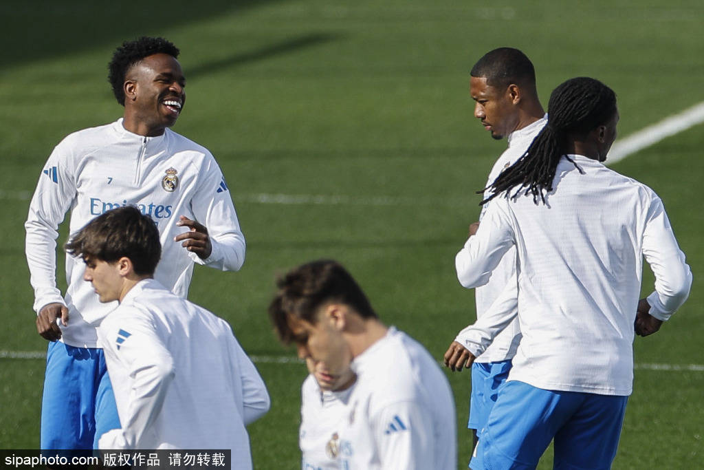 การแข่งขันรอบ 16 ทีมสุดท้ายของแชมเปียนส์ลีกเปิดเผยแล้ว! เรอัล มาดริด พบกับ แมนเชสเตอร์ ซิตี้ ในการแข่งขันที่ต้องชนะเท่านั้น บาร์เซโลนา พบกับ นิวคาสเซิล ยูไนเต็ด ขณะที่ แอตเลติโก มาดริด พบกับ ท็อตแนม ฮ็อตสเปอร์