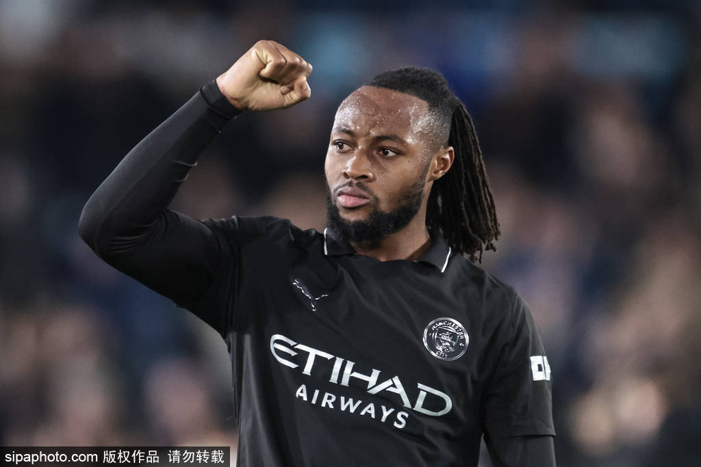 น่าตื่นเต้นหรือไม่? ความช็อคอยู่ที่อาร์เซนอลนำอยู่สองแต้ม ขณะที่แมนเชสเตอร์ ซิตี้ เริ่มต้นการไล่ล่าแชมป์ด้วยการชนะติดต่อกันเป็นนัดที่หก_พรีเมียร์ลีก_นิวคาสเซิล_ครึ่งหลัง