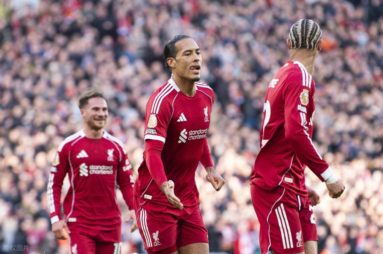 5-2! ลิเวอร์พูลระเบิดฟอร์มเต็มสูบถล่มเวสต์แฮม ยูไนเต็ด คว้าชัยชนะติดต่อกันเป็นนัดที่สี่ พุ่งกลับเข้าสู่พื้นที่แชมเปียนส์ลีก_Ekiti_scores_corner kick