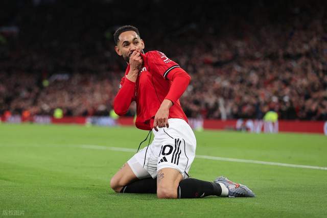 หน้าต่างฤดูร้อนถูกบังคับให้ชดเชยการบังคับ! แมนฯ ยูไนเต็ด ต้องการทุ่มเงิน 70 ล้านปอนด์ แนะนำ ค่าตัว DIORMAND_PLAYER_WORKS_TRANSFER ปีกวัย 19 ปี