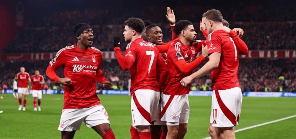 ท็อตแนมกำลังจะตกชั้นจริงๆ ในรอบ 11 รอบ 5 แพ้ติดต่อกัน เพียง 1 แต้ม ก่อนโซนตกชั้น รอบต่อไปน่าจะตกอยู่ตรงหล่มของ RELEGation_Sun Xing_Crystal Palace