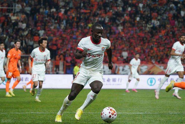 ความช่วยเหลือใหม่ของพะยูนถูกระงับตลอดชีวิตโดย Mac! ผู้บริหารของสโมสรแสดงความคิดเห็นอย่างตรงไปตรงมาว่าจะไม่ส่งผลกระทบต่อเขาที่จะเล่นในจีน Super League_Manatee_YE Boya_Silva