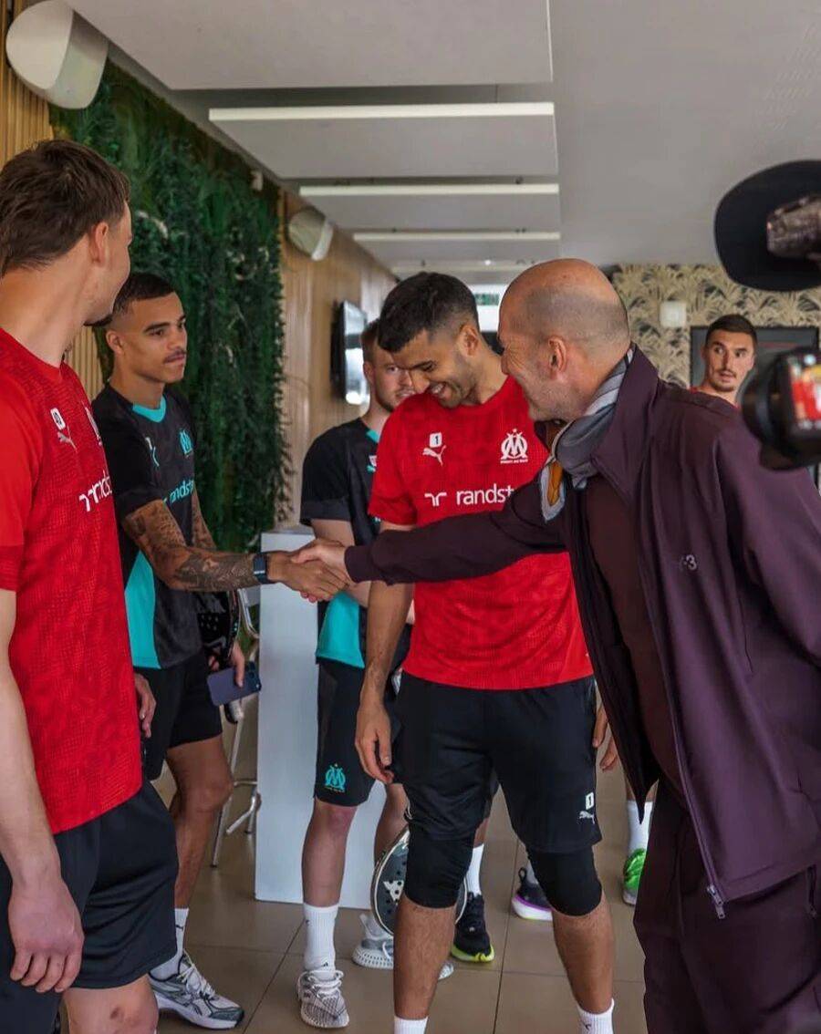 ในกรณีของ Aoki หน้าต่างฤดูร้อนจะถูกโอน และแมนเชสเตอร์ยูไนเต็ดจะมีอย่างน้อย 40%! มาร์กเซยต้องการใช้ผู้เล่นแลกเปลี่ยนเพื่อ evade_mason greenwood_because_chapter