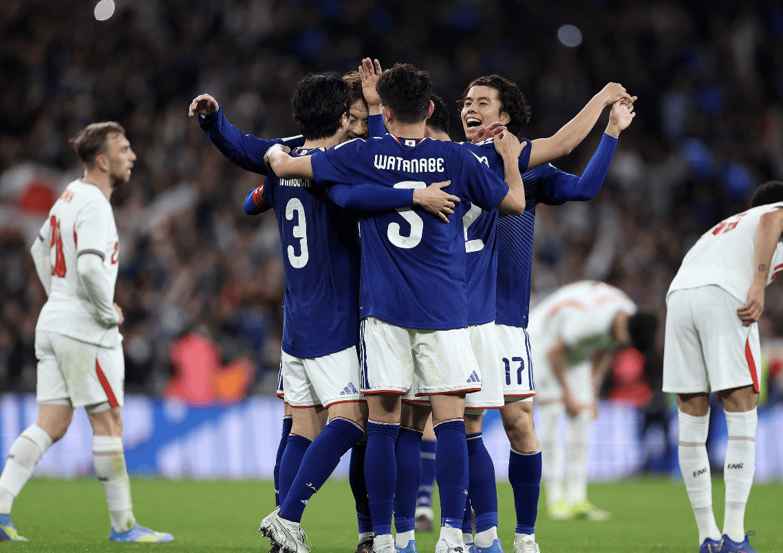 ฟุตบอลญี่ปุ่นช็อค 11 วินาที : 3 คนแตะบอลแล้ววิ่ง 70 เมตร คะแนนแบบบาร์เซโลน่าเหมือนคนตาบอด 90,000 คน