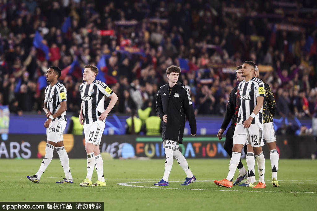 แชมเปี้ยนส์ลีก สังหารหมู่! แคมป์นู 7-2 การสังหารหมู่: บาร์เซโลนา กำจัดนิวคาสเซิ่ล 8-3, ราฟิเนีย, ยามาล และเลวานจ์ ร่วมมือกันเพื่อทำลายแนวรับ LINE_FIRST ครึ่งแรก