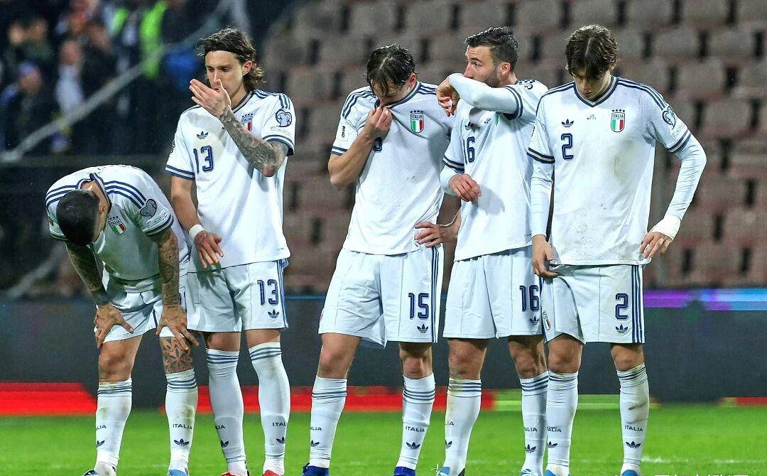 อิตาลีอำลาฟุตบอลโลก 3 ชาติของโรมไม่สม่ำเสมอ และมีเพียงคนเดียวเท่านั้นที่สามารถคาดหวังอนาคต_มันชินี่_ปิกส์ลี่_คริสตั้น