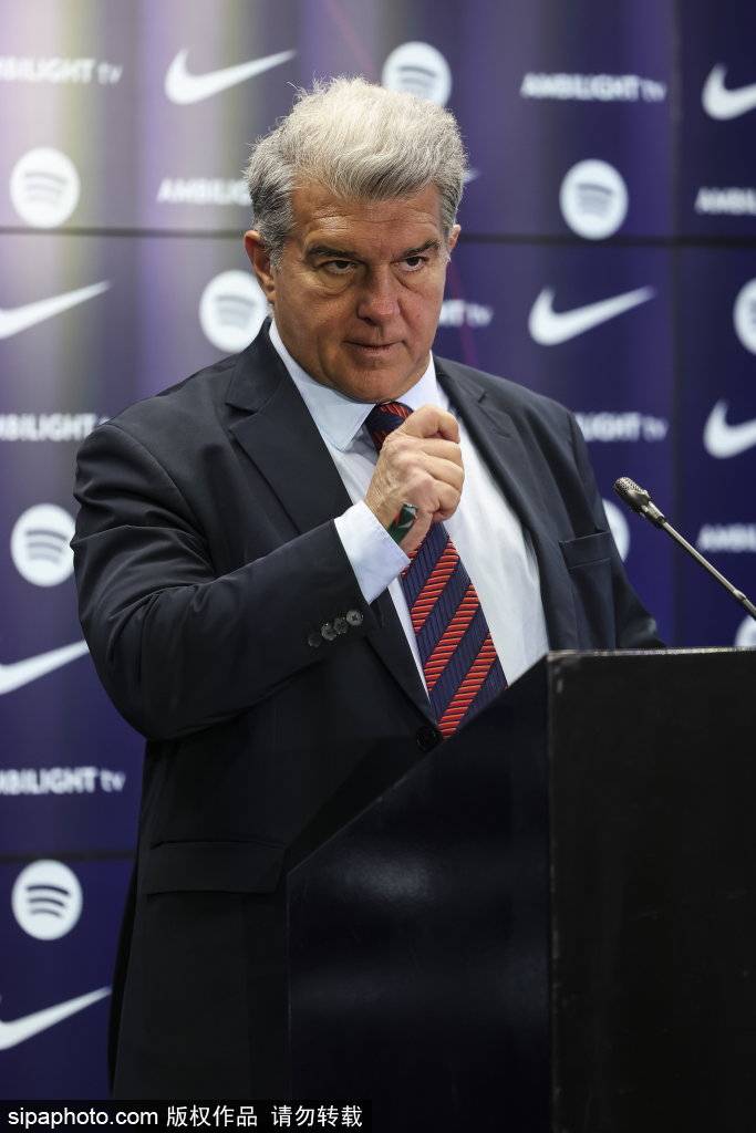 ลาปอร์ตา เยือนฐานฝึกซ้อมด้วยตนเองเพื่อกระตุ้นความมั่นใจและความมุ่งมั่นของบาร์เซโลน่าในการพลิกกลับแชมเปี้ยนส์ลีก_แมตช์ Atletico Madrid_Players