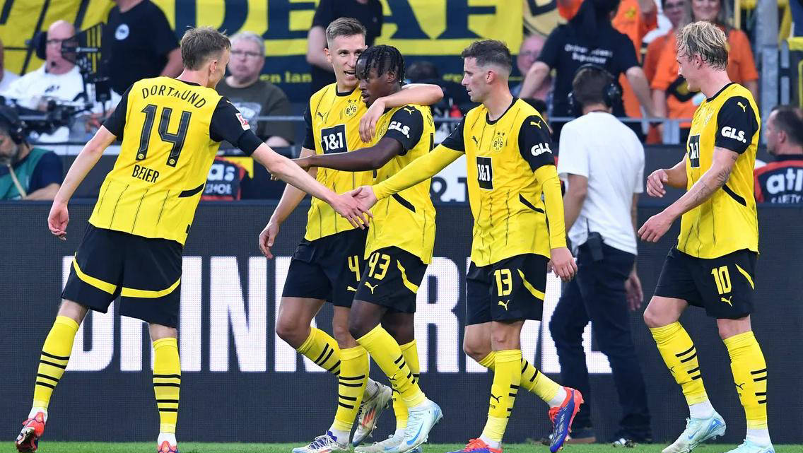 คืนที่ดีในฟุตบอล! ดอร์ทมุนด์ แพ้ บาเยิร์น มีความกระตือรือร้น มิลานล้มเหลว ยูเวนตุส ผ่านเข้ารอบ แชมเปี้ยนส์ ลีก_ยุโรป ลีก_serie A_Juventus