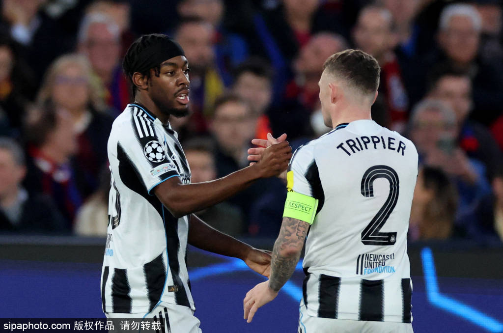 Derby Carnival: ค่ำคืนสีน้ำเงินและสีแดงของ Camp Nou - Yamal, Fairmin และ Garvey และ Garvey หลังเกม Celebrations_Players_Espanyol_The Champions League