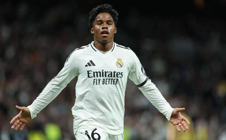 9 ประตูสั้น! ดาว เรอัล มาดริด อาย 1 ในลีกเอิง 3 รายละเอียด เผยว่าเขากลายเป็นซุปเปอร์สตาร์_deric_lyon_teammates ยากแค่ไหน