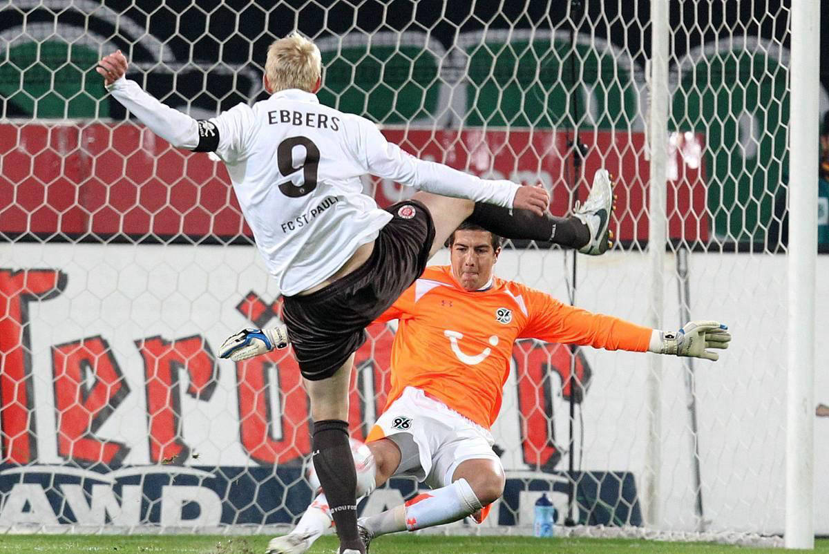 การประลองระหว่างเซนต์เปาลีและบาเยิร์นมิวนิค: พื้นที่ปลอดภัยอยู่ห่างออกไปเพียงสองคะแนนหน่วยงานระมัดระวัง