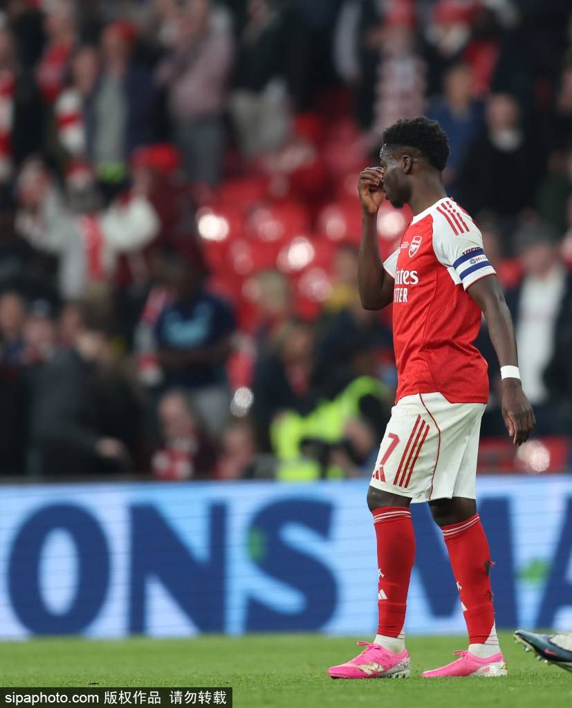 อดีตปีกของ Arsenal Ivobi เปิดเผยคาถา 