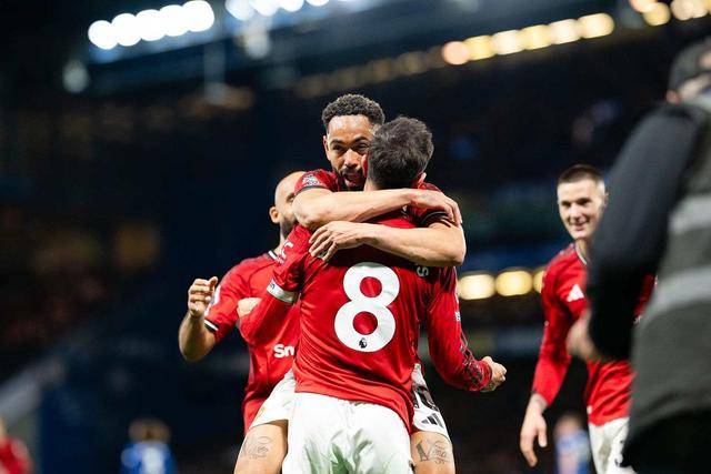 เชลซีแพ้ 5 เกม โดยไม่ยิงประตู โค้ชรอสเซนเนล และผู้บริหารต่างก็รับโทษ