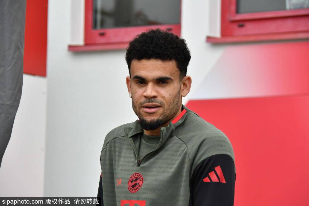 ข่าวร้าย! บาเยิร์นหมายเลข 7 Gnabry วินิจฉัยว่าผู้ adductor ที่เหมาะสมจะฉีกขาดจะหายไปในระยะยาวหรือไม่? พาโนรามา สังเกต การตีความ อิทธิพล และการฟื้นฟู_training_players_women's football