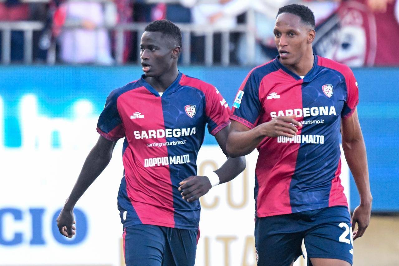 Tianzhu Rome: 3-2 ไม่เป็นที่นิยม, แอตแลนตาถูกพลิกกลับโดยทีมตกชั้น, 7 คะแนนหลังโรงละครยุโรป_Carliari_Serie A_Seats