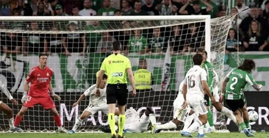 เรอัล มาดริด เสมอ เบติส 1-1 จาก โฉมหน้า! มูรินโญ่ กลายเป็นผู้สมัครที่ได้รับความนิยมสูงสุดสำหรับทีมโค้ช_บาร์เซโลนา_ลาลีกา_ยูฟ่า แชมเปี้ยนส์ลีก