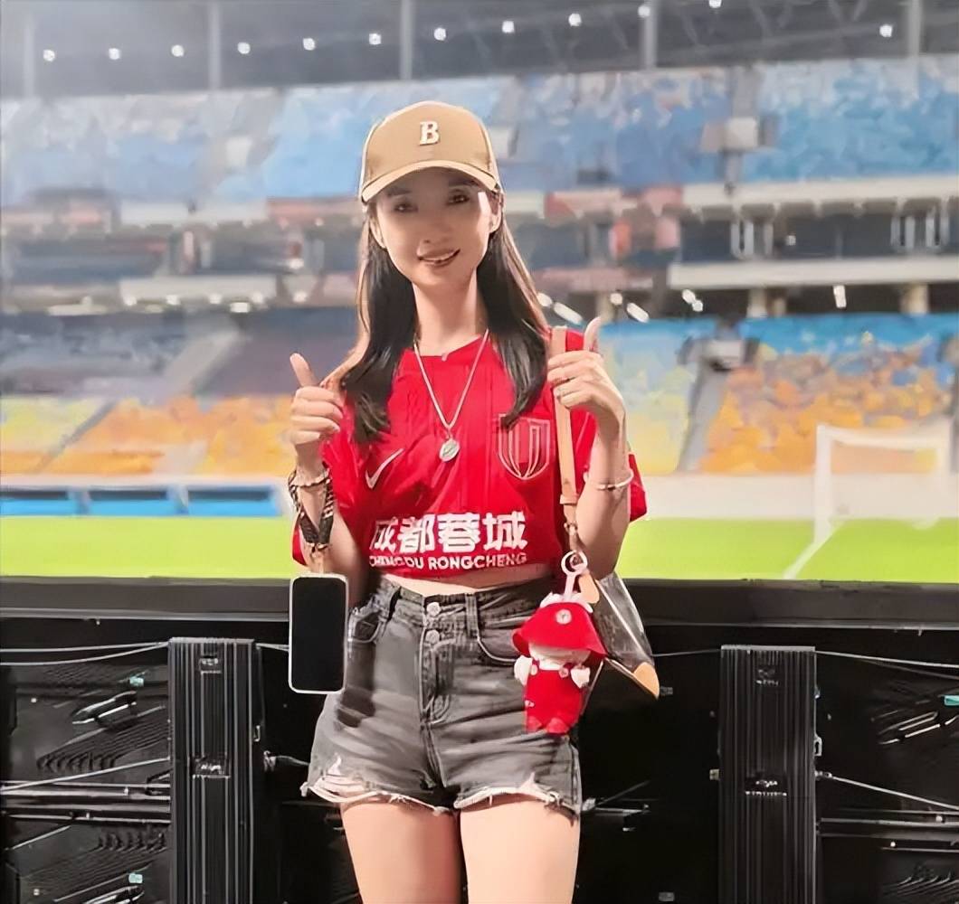 น่าตื่นเต้น, เฉิงตูหรงเฉิง พลิกเซี่ยงไฮ้ เซินหัว 3-2, ปีนี้แชมป์มีเสถียรภาพ, เฟลิเป้ โฮม อย่างรวดเร็ว homeaized_season_gai_foreign aid